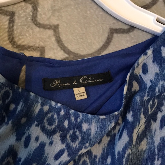 Blue and white blouse - Picture 2 of 4